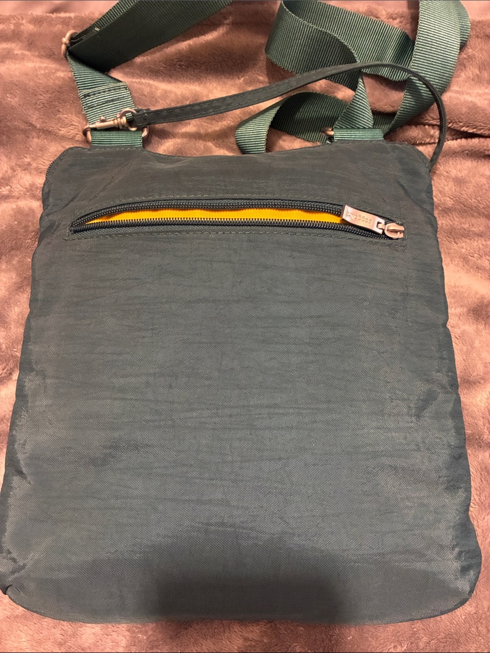 Baggallini Teal Crossbody Bag with Adjustable Strap - Picture 2 of 7